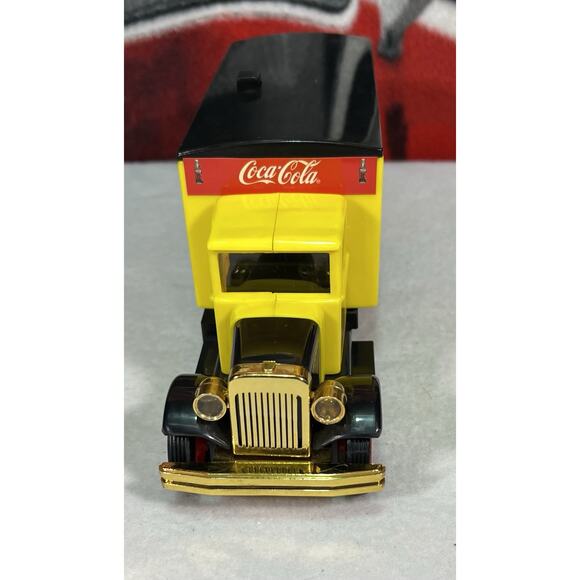 Coca-Cola Toy Truck with Clock - Picture 2 of 6